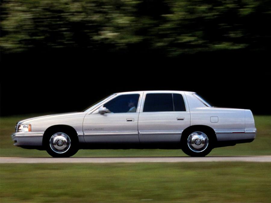  Cadillac DeVille Concours 1997 года  (фото 11 из 21)